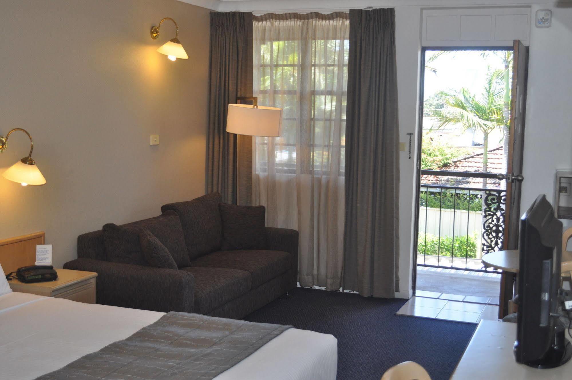 In Town Motor Inn Taree Exterior photo
