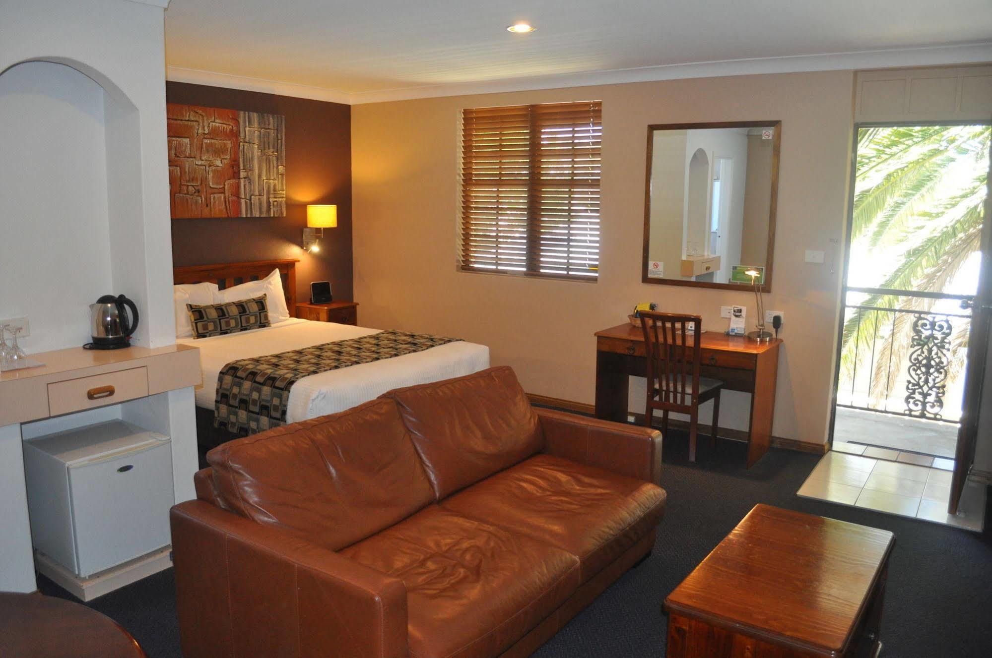 In Town Motor Inn Taree Exterior photo