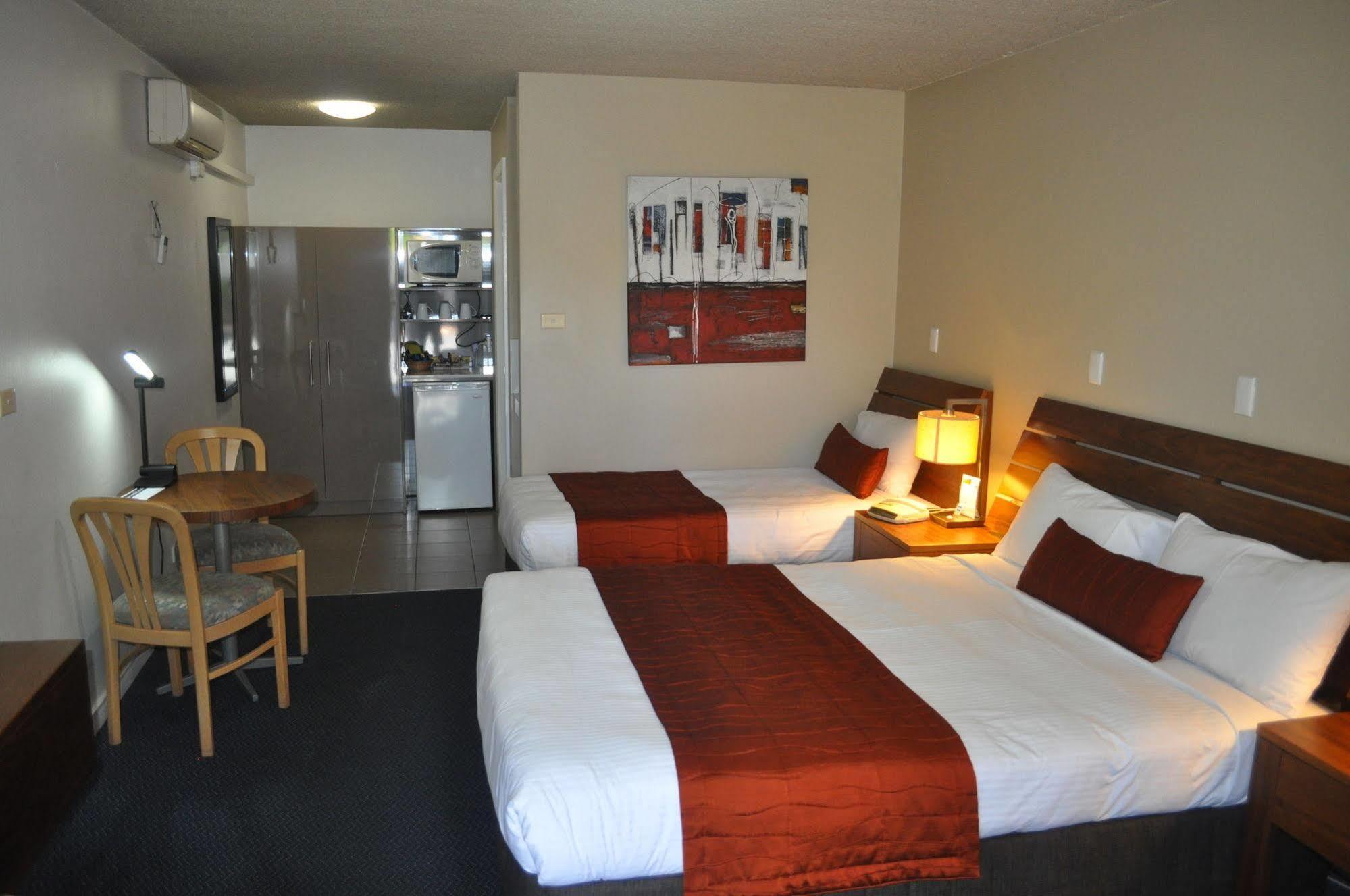 In Town Motor Inn Taree Exterior photo