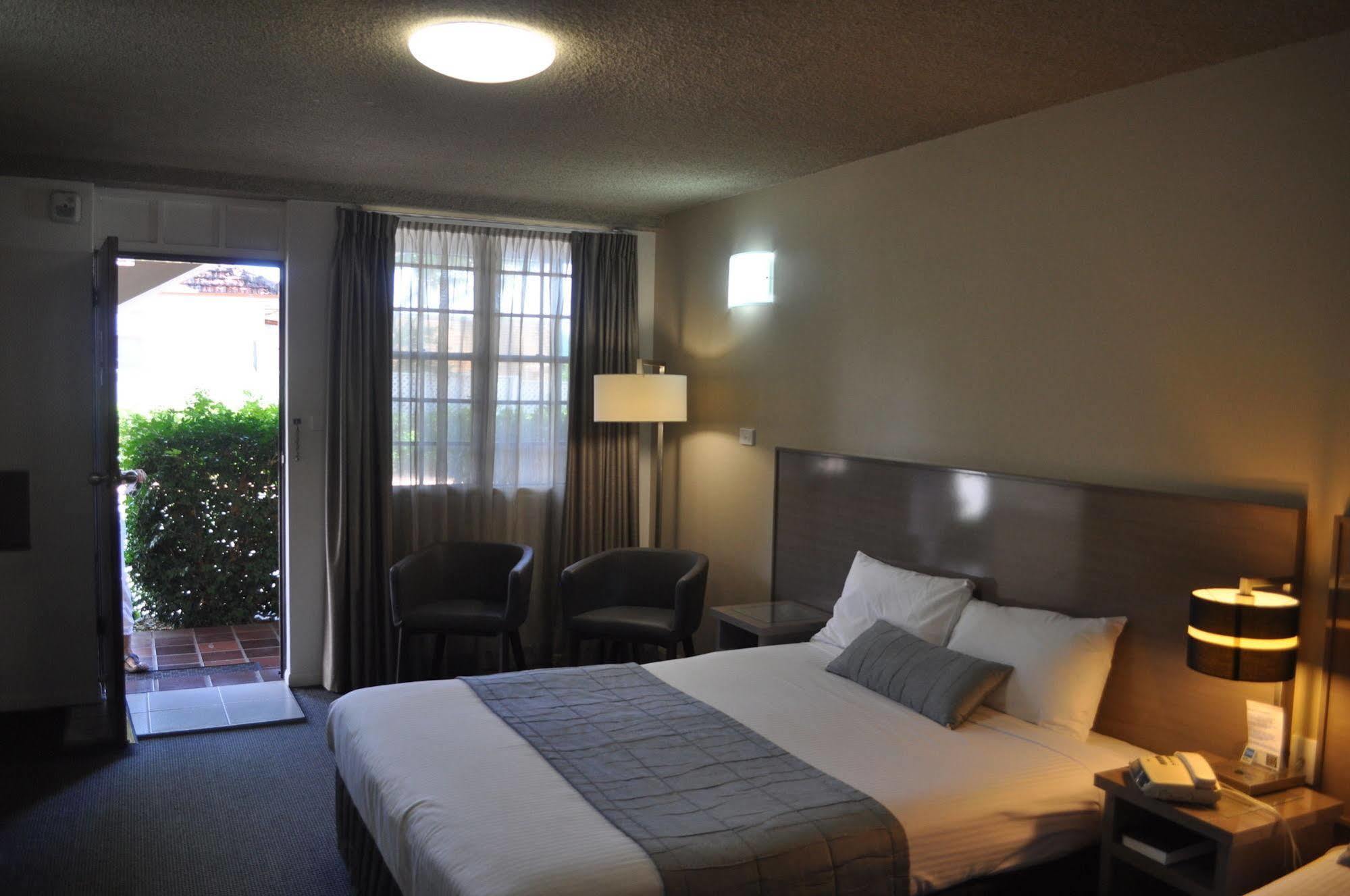 In Town Motor Inn Taree Exterior photo