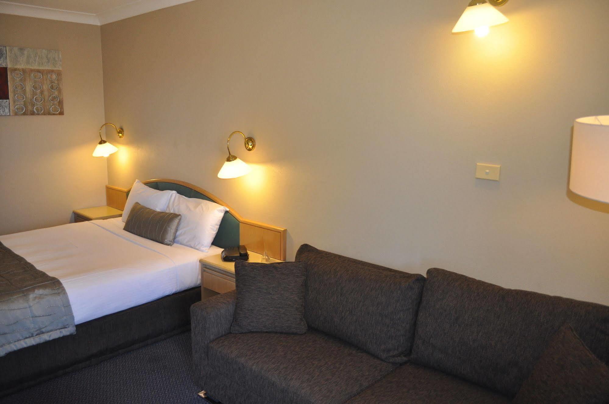 In Town Motor Inn Taree Exterior photo
