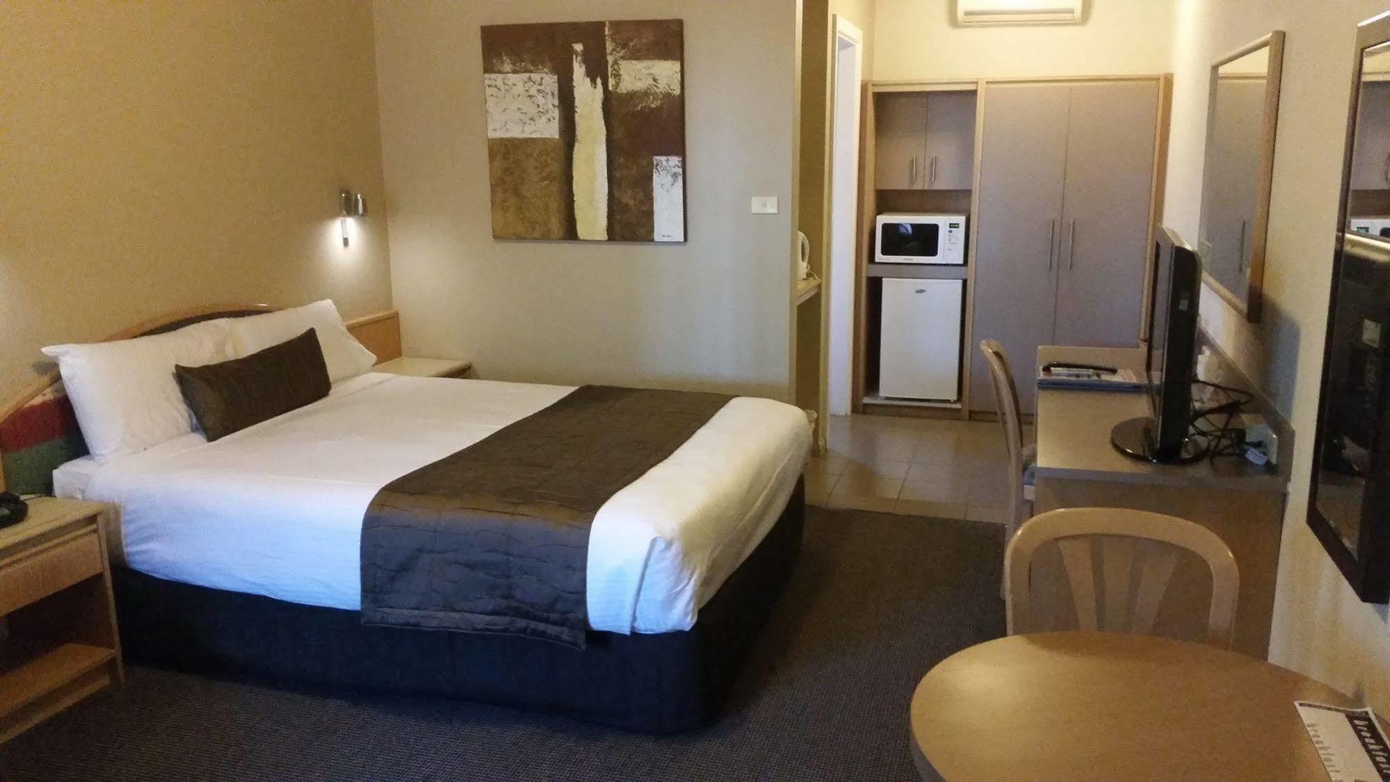 In Town Motor Inn Taree Exterior photo